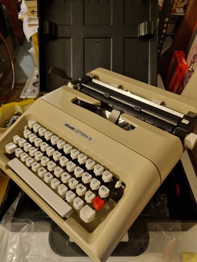 Macchina da scrivere