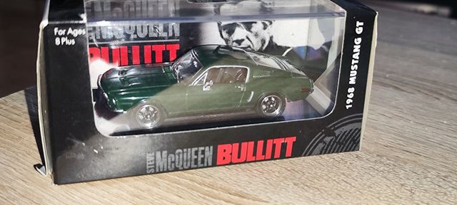 Ford Mustang 1/43  límited edition