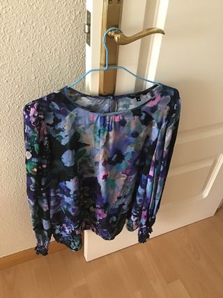 Blusa tipo tie dye manga larga colores
