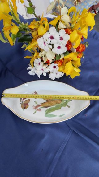 VAJILLA ROYAL WORCESTER "EVESHAM"