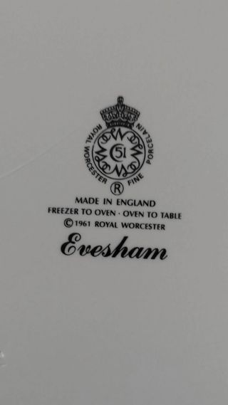 VAJILLA ROYAL WORCESTER "EVESHAM"