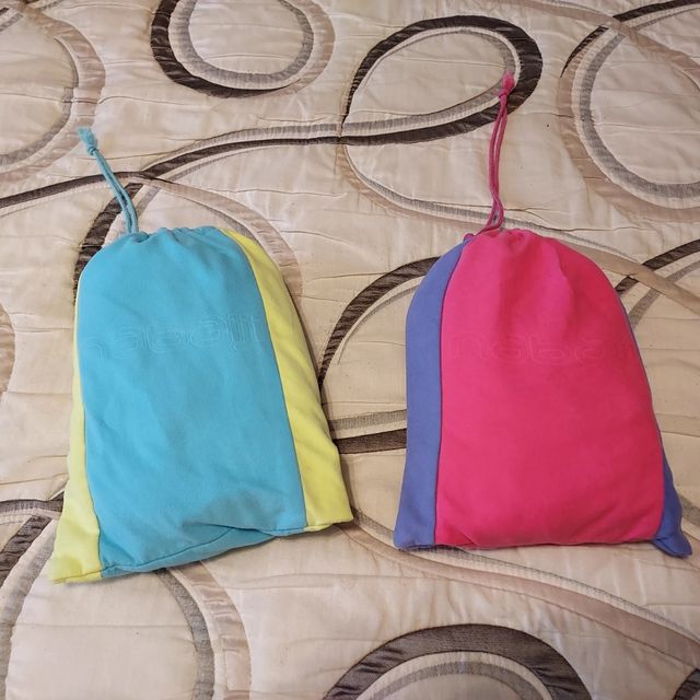 Lote 2 albornoces microfibra Decathlon T.6 T.8