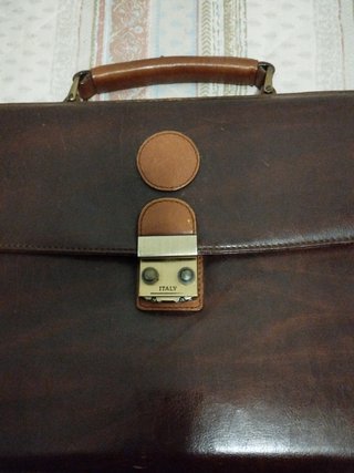 MALETA O CARTERA DE PIEL ITALIANA