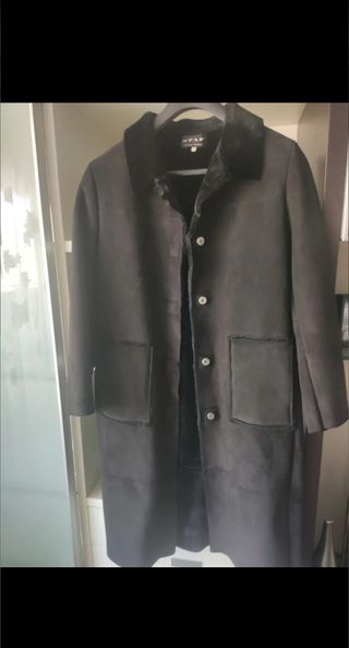 Abrigo de ante negro