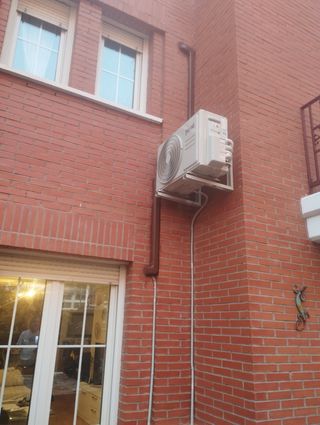 INSTALADOR AIRE ACONDICIONADO.