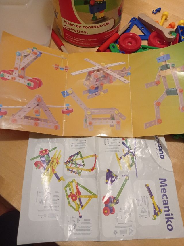 Juego de construcción y herramientas