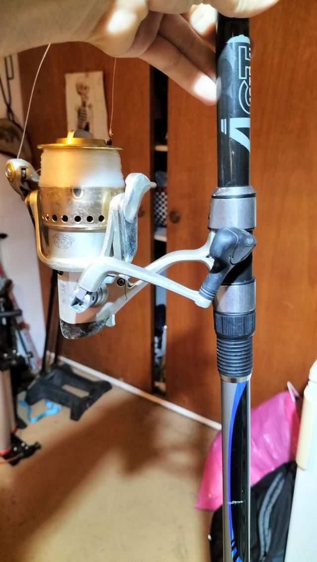 Caña telescópica y carrete