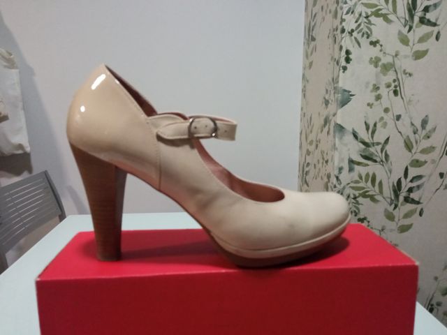 Zapato salón Wonders piel marfil 38