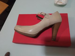 Zapato salón Wonders piel marfil 38