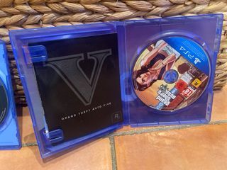 VIDEOJUEGOS PS4 GTA V Y TITANFALL 2