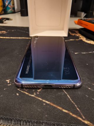 Huawei p20 pro con accesorios