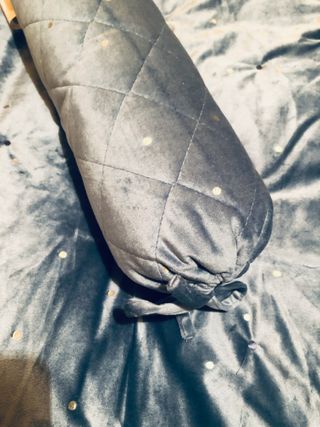 Edredones Zara home con cojines rulo