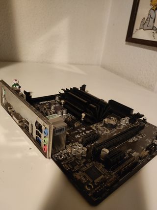 Placa base Asrock Q1900M