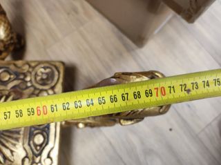 Mesa antigua (puede ser bronce)