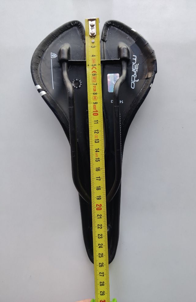 Sillín carbono bicicleta 104 gr Aspide