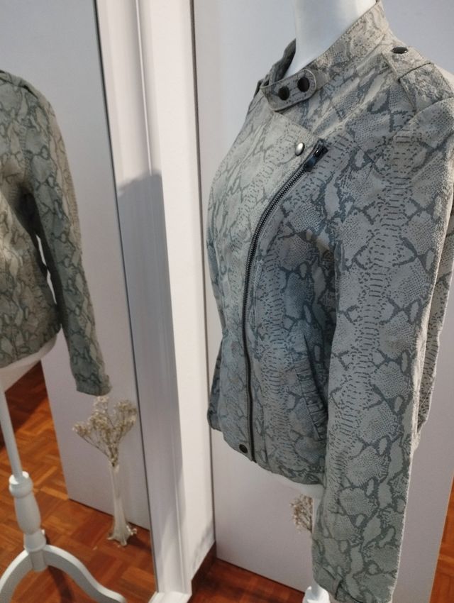 Cazadora de piel de Blanco