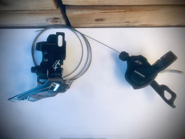 Desviador y maneta SHIMANI XT 2v