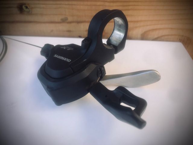 Desviador y maneta SHIMANI XT 2v