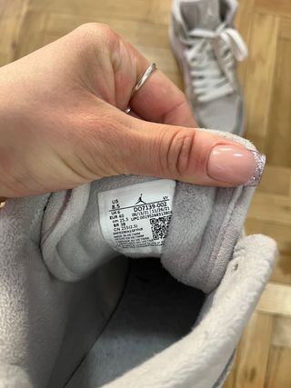 Jordan 1 Mid SE Particle Grey
