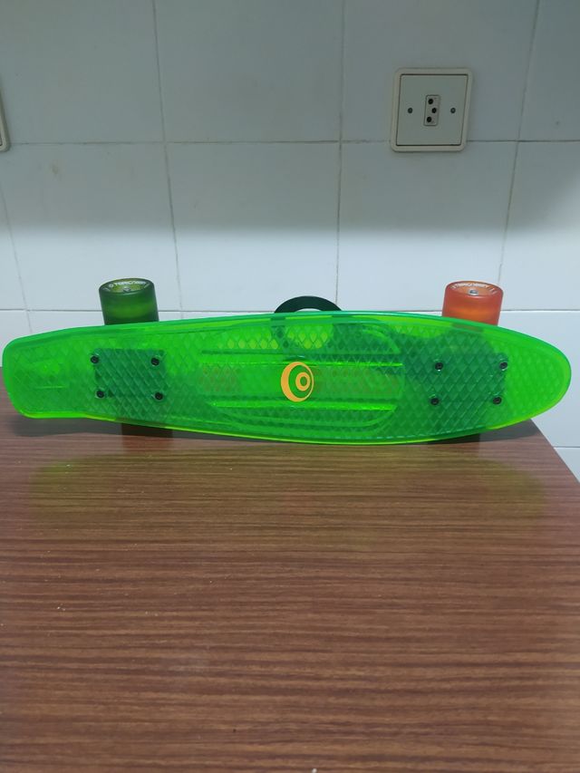 Monopatín niñ@, casco y protecciones