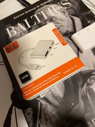 Adaptador multipuerto de USB-C a AV