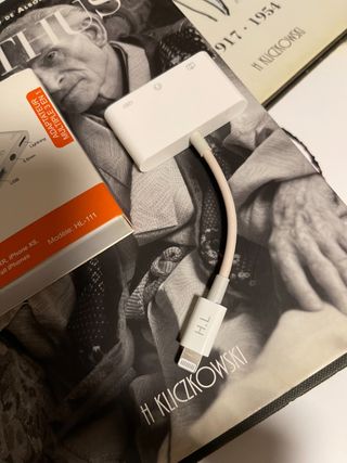 Adaptador multipuerto de USB-C a AV