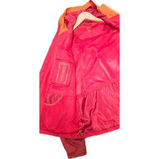 Abrigo fino granate y naranja