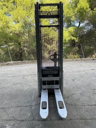 Apilador Still 4250mm 1200kg bateria nueva