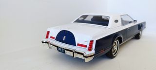 1:18 Lincoln Continental Mark V