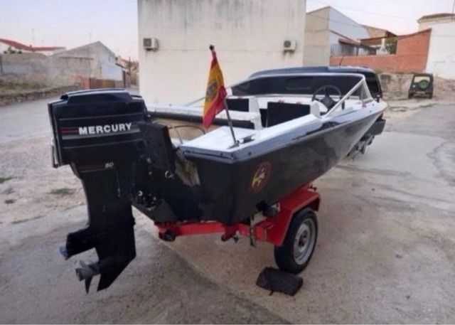 Barco Glastron La Raya