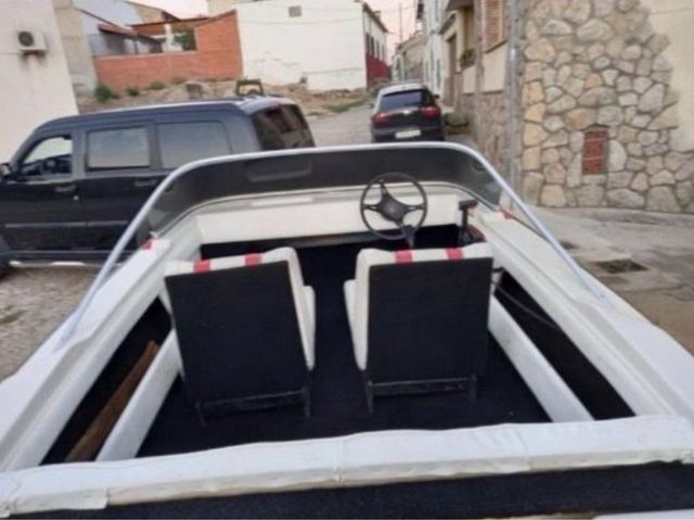 Barco Glastron La Raya