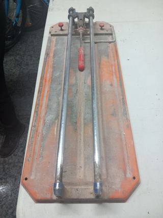 Cortadora de azulejos rubi