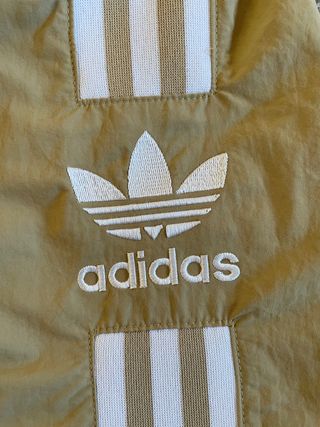 Chaqueta adidas tack jacket beige
