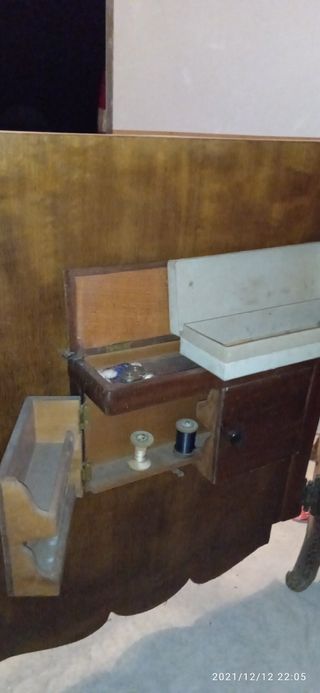 Maquina de coser antigua