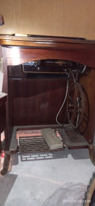 Maquina de coser antigua
