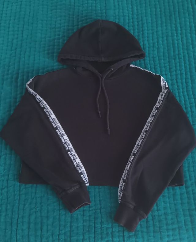 Sudadera con capucha Pull&Bear. T-S