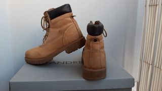 Botines marrones con cordones