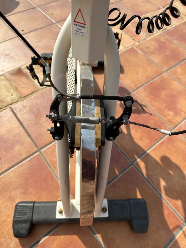 bicicleta BH fitness spinning indoor