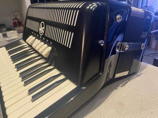 Acordeon Hohner Bravo III 96 Black