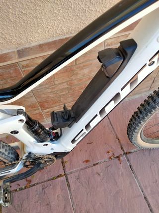 Bicicleta MTB Eléctrica Scott Strike 