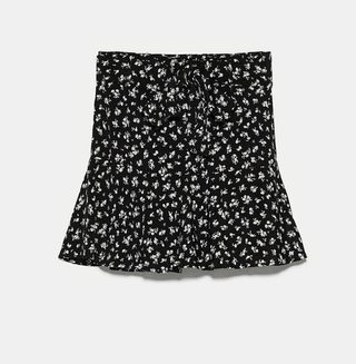Falda / pantalón corto estampado de flores Zara