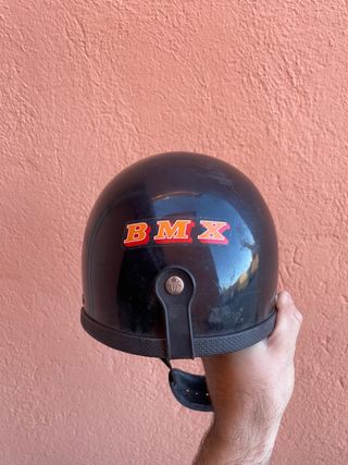 Casco de bici o moto antiguo MT