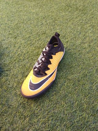 Botas de futbol nike