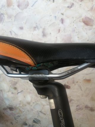 Sillín y tija orbea.