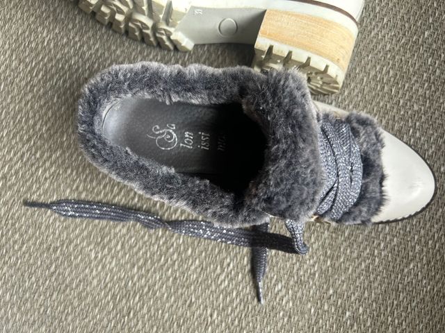 zapatos piel  numero 39,color hielo,calentitos