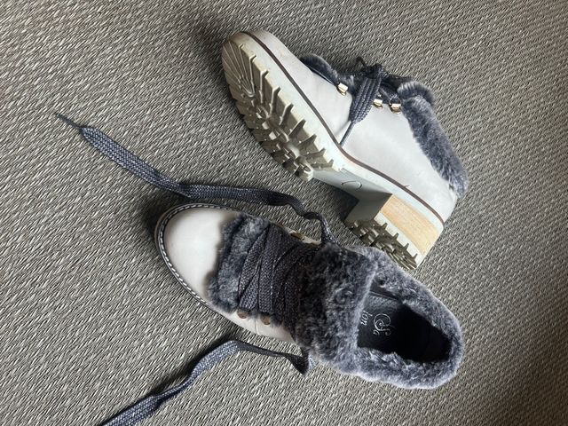 zapatos piel  numero 39,color hielo,calentitos