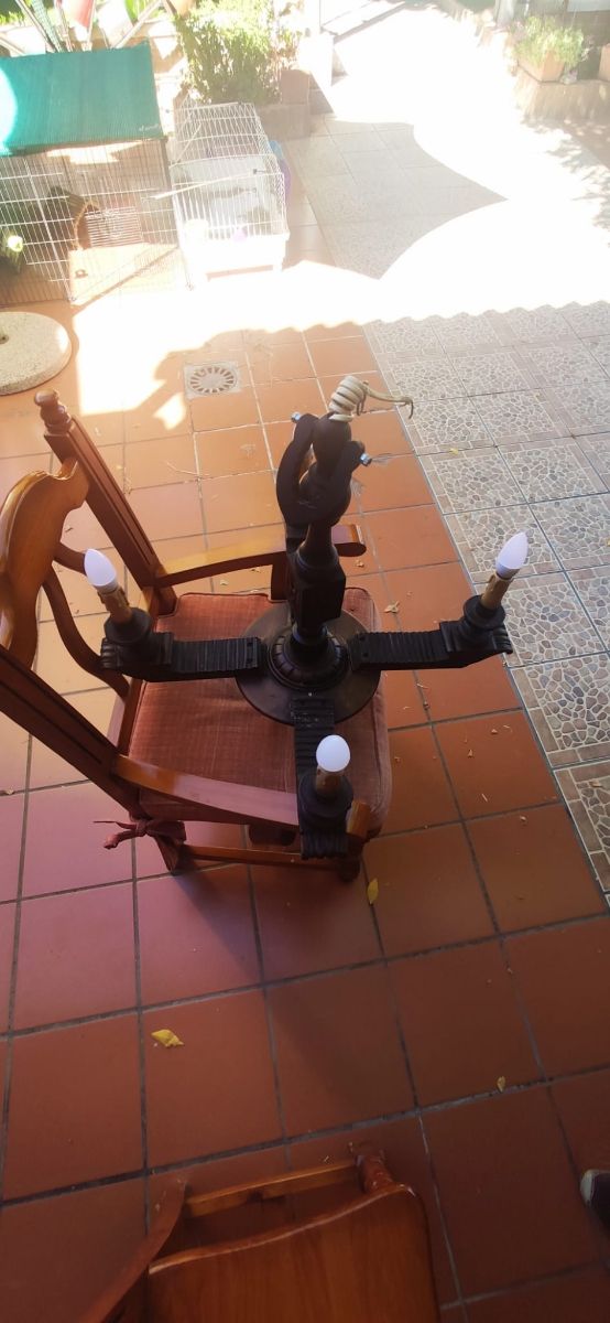 Lampara de salón madera tallada a mano, años 40