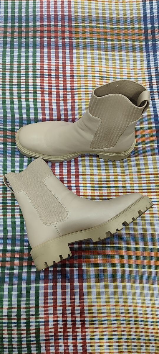 Botines suela de goma