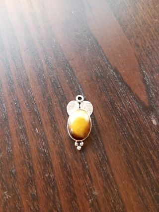 Colgante de plata y ambar