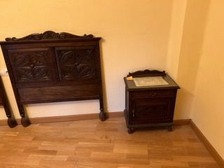 conjunto de muebles antiguos para dormitorio